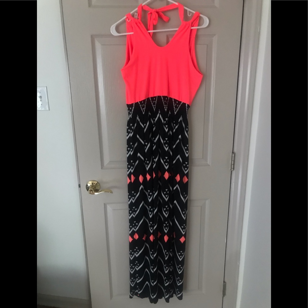 Maxi dress - size medium